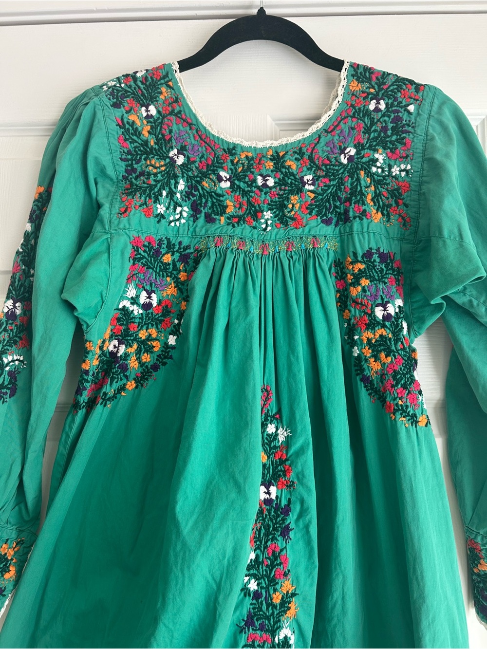 Vintage Green Embroidered Long Sleeve Maxi Dress - Picture 4 of 4